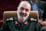 دشمن در یک بن بست راهبردی قرار گرفته است