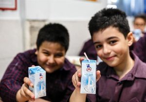 توزیع شیر در ۶۲ هزار مدرسه کشور