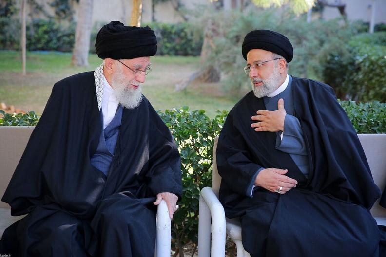 اعلام ۵ روز عزای عمومی از سوی رهبر انقلاب اسلامی اعلام ۵ روز عزای عمومی از سوی رهبر انقلاب اسلامی