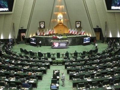 جدال لفظی در صحن مجلس بر سر «فیلترینگ»