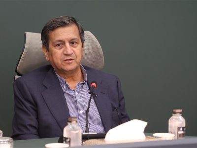 همتی: دستمان در پرداخت یارانه تنگ شده؛ وقت اصلاحات است