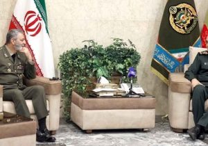 ارتش و سپاه پیشمرگ هم و سپر گلولههای دشمناند