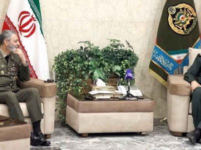 ارتش و سپاه پیشمرگ هم و سپر گلولههای دشمناند