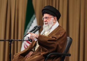 هرگونه سهل‌انگاری یا تعمّد در حادثه آتش‌سوزی بندر شهید رجایی بر طبق مقررات پیگیری شود