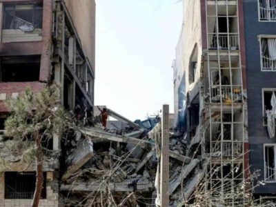 بازسازی مناطق آسیب دیده از جنگ کار بنیاد مسکن است