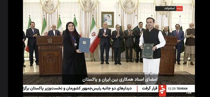 ۱۲ سند همکاری میان ایران و پاکستان امضا شد