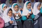 توزیع شیر و انجام غربالگری چاقی در مدارس ابتدایی