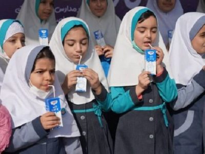 توزیع شیر و انجام غربالگری چاقی در مدارس ابتدایی