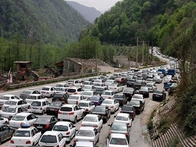 ترافیک فوق‌سنگین در محورهای شمالی کشور؛ جاده چالوس یک‌طرفه شد