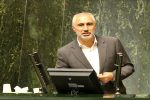 واردات ۶ میلیارد دلاری بنزین باعث کم شدن پول نان، دارو و بنیه دفاعی می‌شود