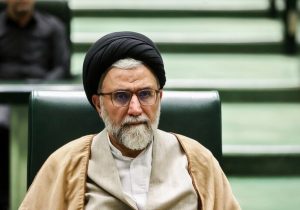 هدف دشمن در ایران براندازی است