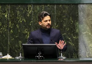 اگر می‌خواهیم دلار را از آقایی‌بیندازیم،نرخ بهره باید کاهش‌یابد