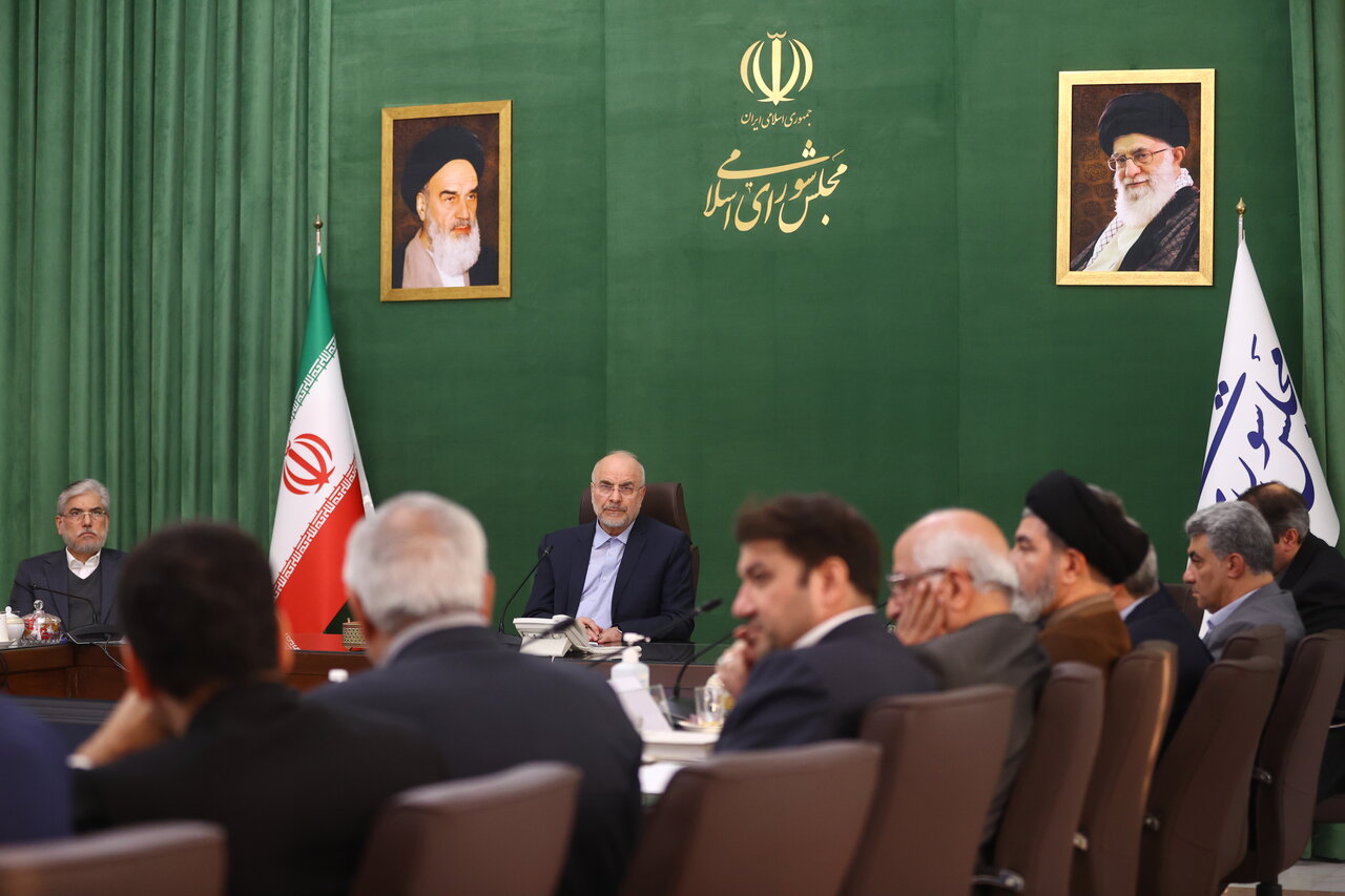 کشور با نسخههای کلی و تصمیمات غیرمیدانی درمان نمیشود کشور با نسخههای کلی و تصمیمات غیرمیدانی درمان نمیشود