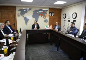 راهی جز نگاه بهرهورانه در شرایط محدودیت منابع نداریم